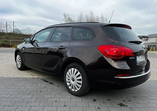 Opel Astra cena 35990 przebieg: 105500, rok produkcji 2015 z Szczecin małe 631